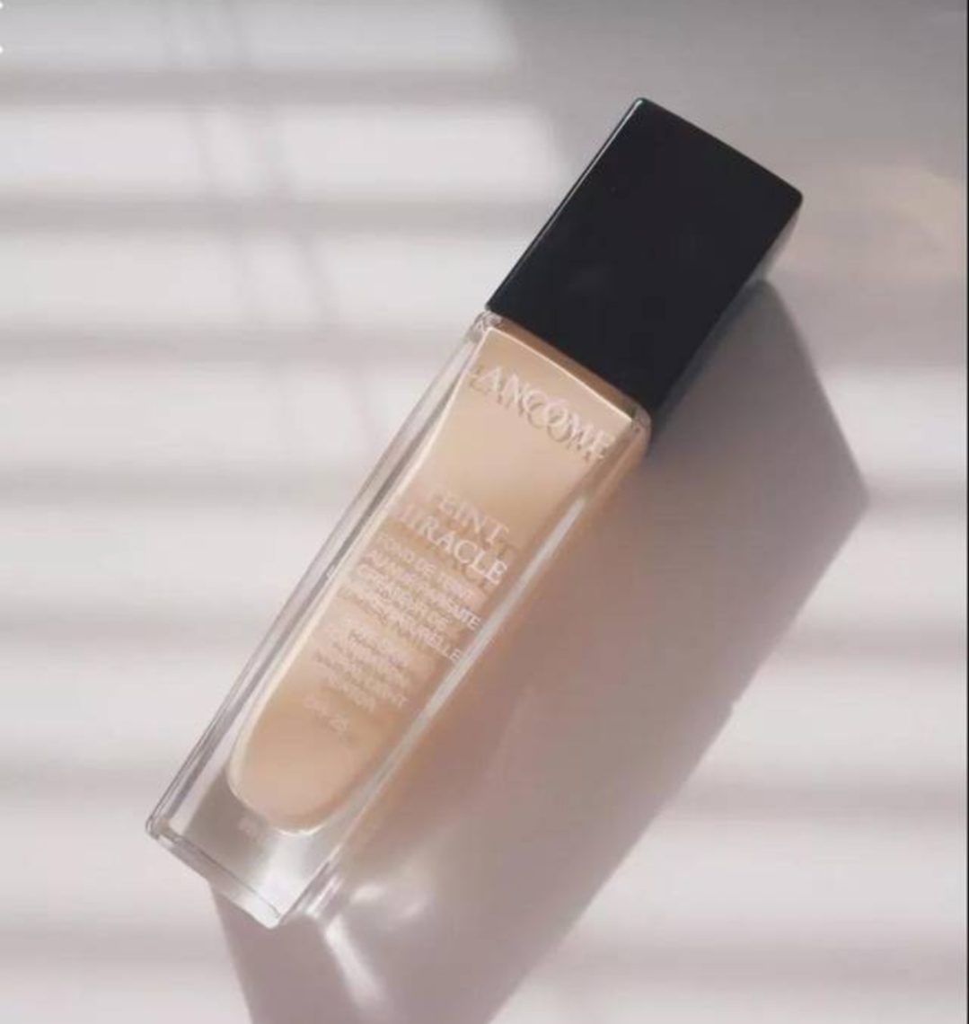 Invisible concealer foundation