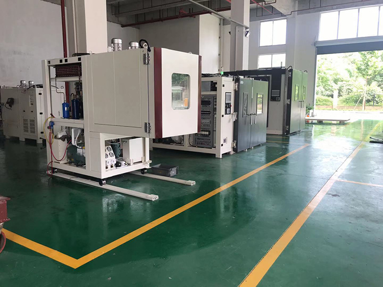 Temperature humidity vibration test chamber