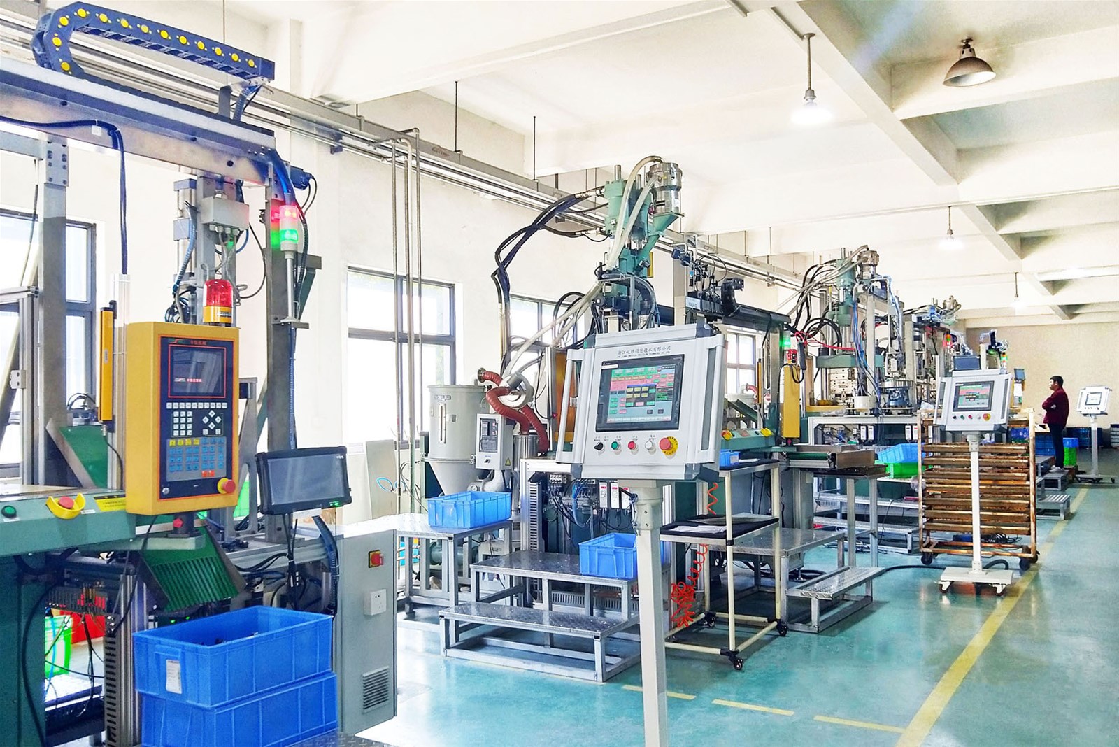 Precision plastic injection molding parts