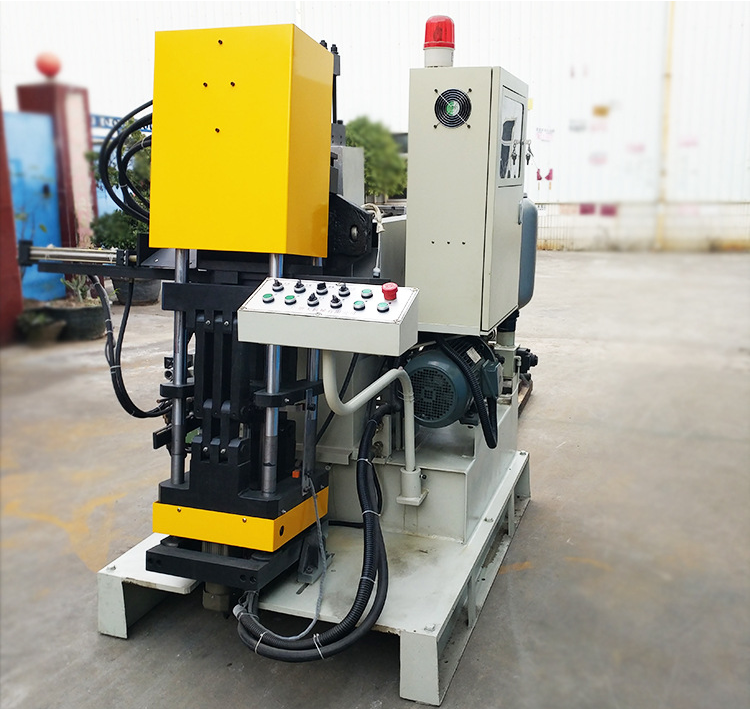 Small vertical zinclead injection moulding hot chamber die casting machine