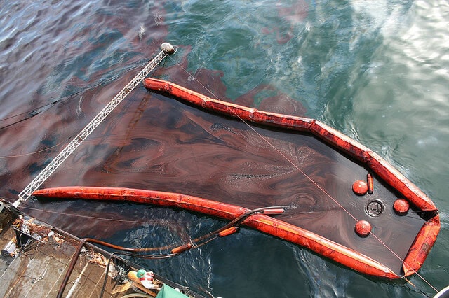 Weir Type Oil Skimmer Oil Spill Disposal