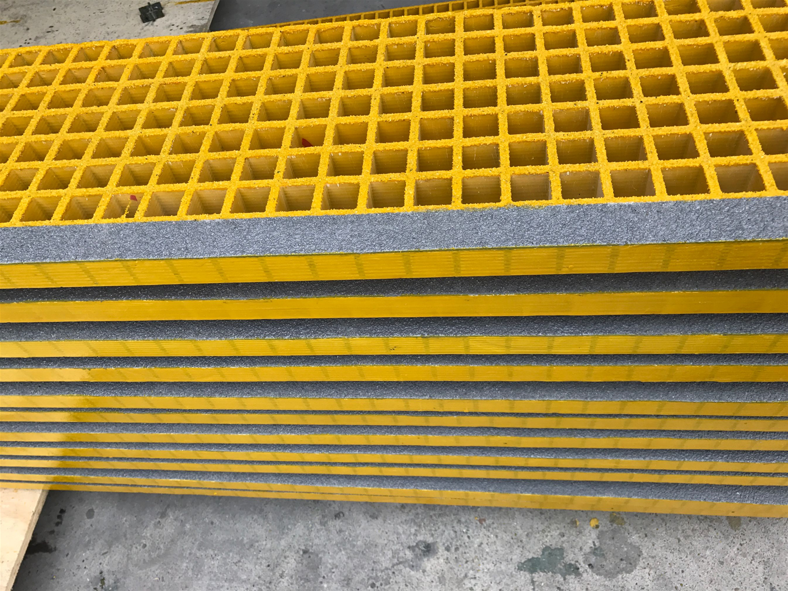 FRP Anti slip stair treads fiber glass plastic