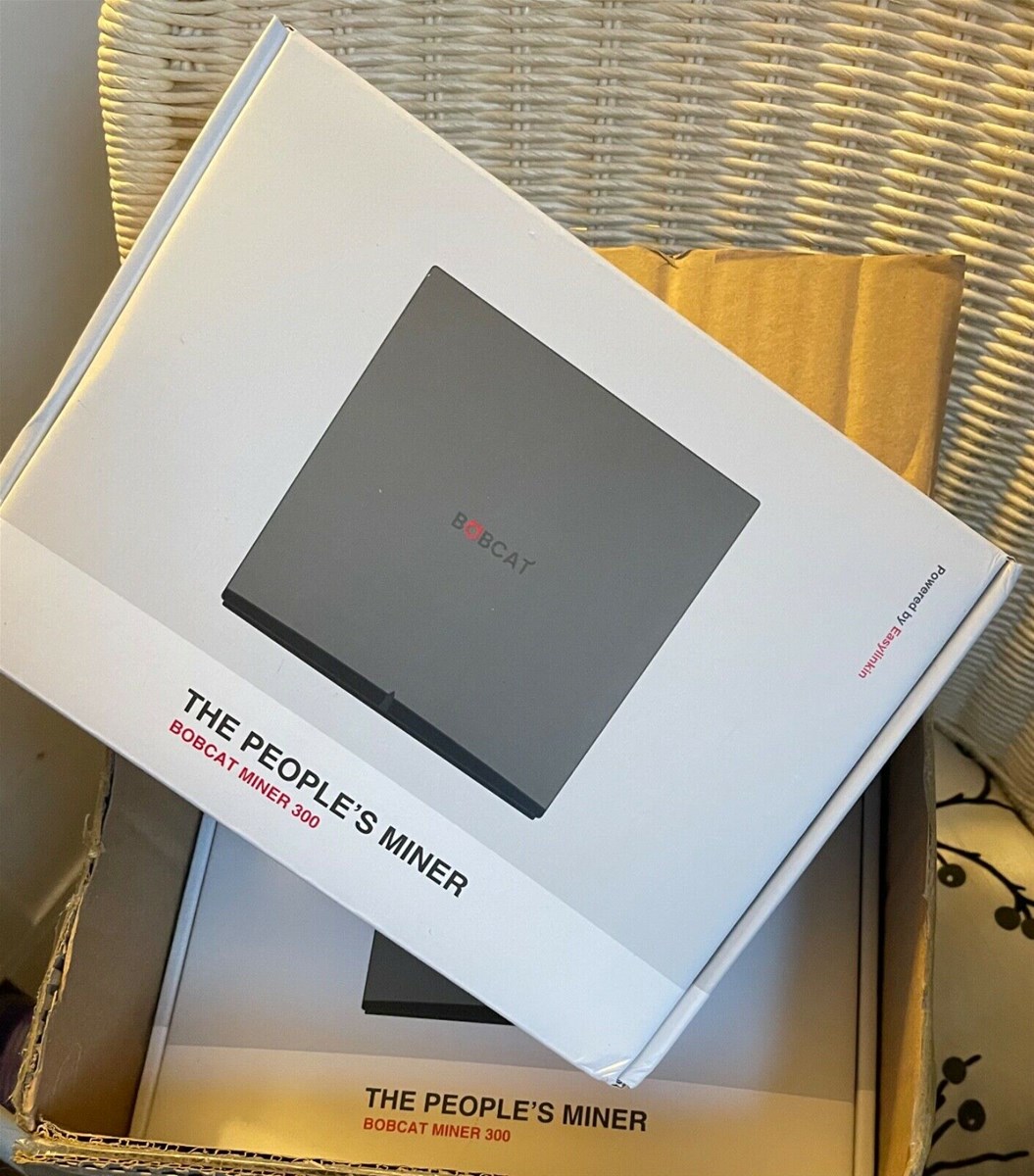 Brand New Bobcat 300 Miner Helium HNT Hotspot Miner