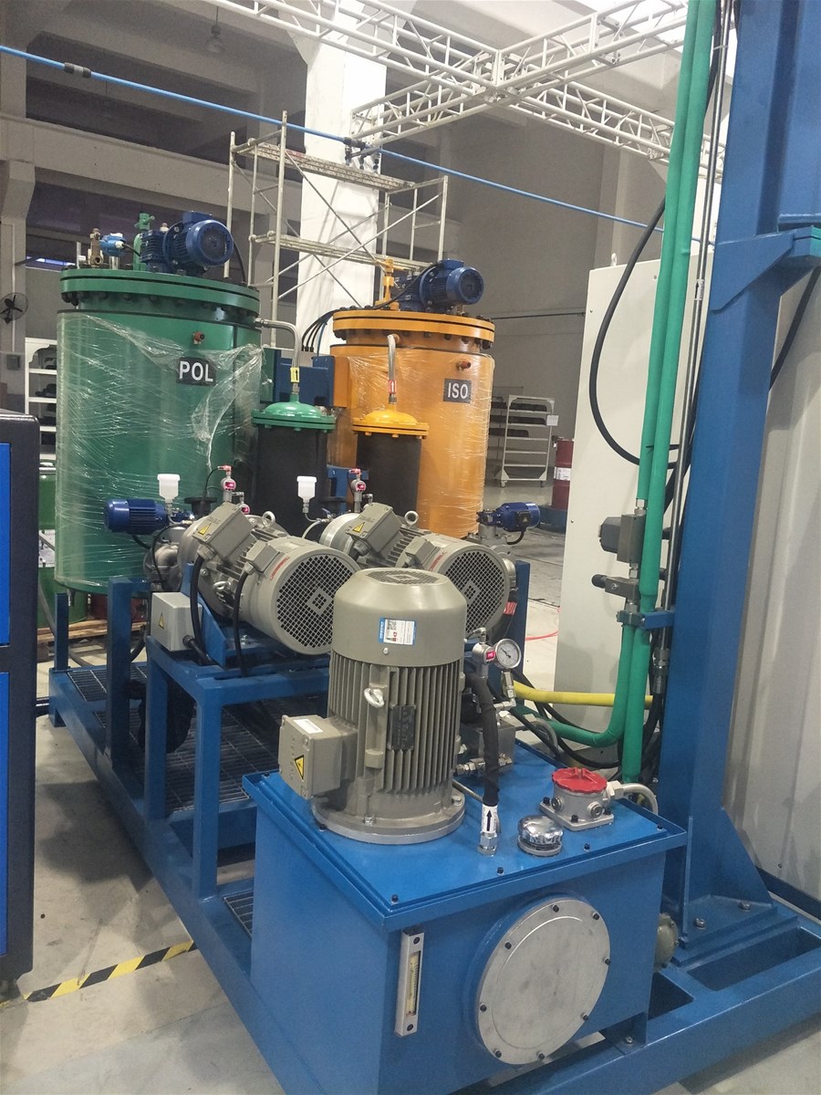 PU foam machine for rigidsoft products