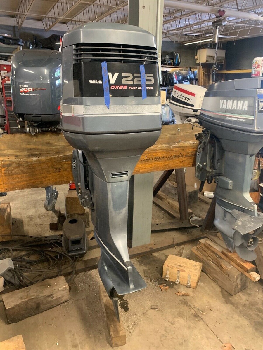Yamaha 225 Saltwater Series II OX66 2Stroke 25 Outboard Boat Motor Engine Yamaha 225 Saltwater Series II OX66 2Stroke 25 Outboard Boat Motor Engine