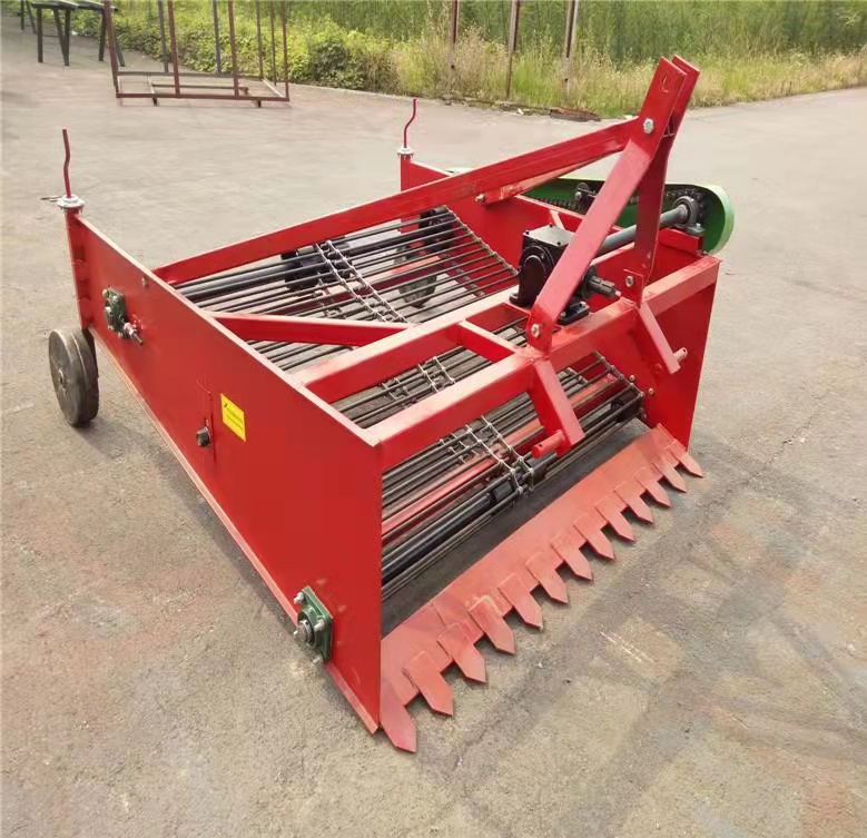 Potato harvester harvesting potato garlic sweet potato