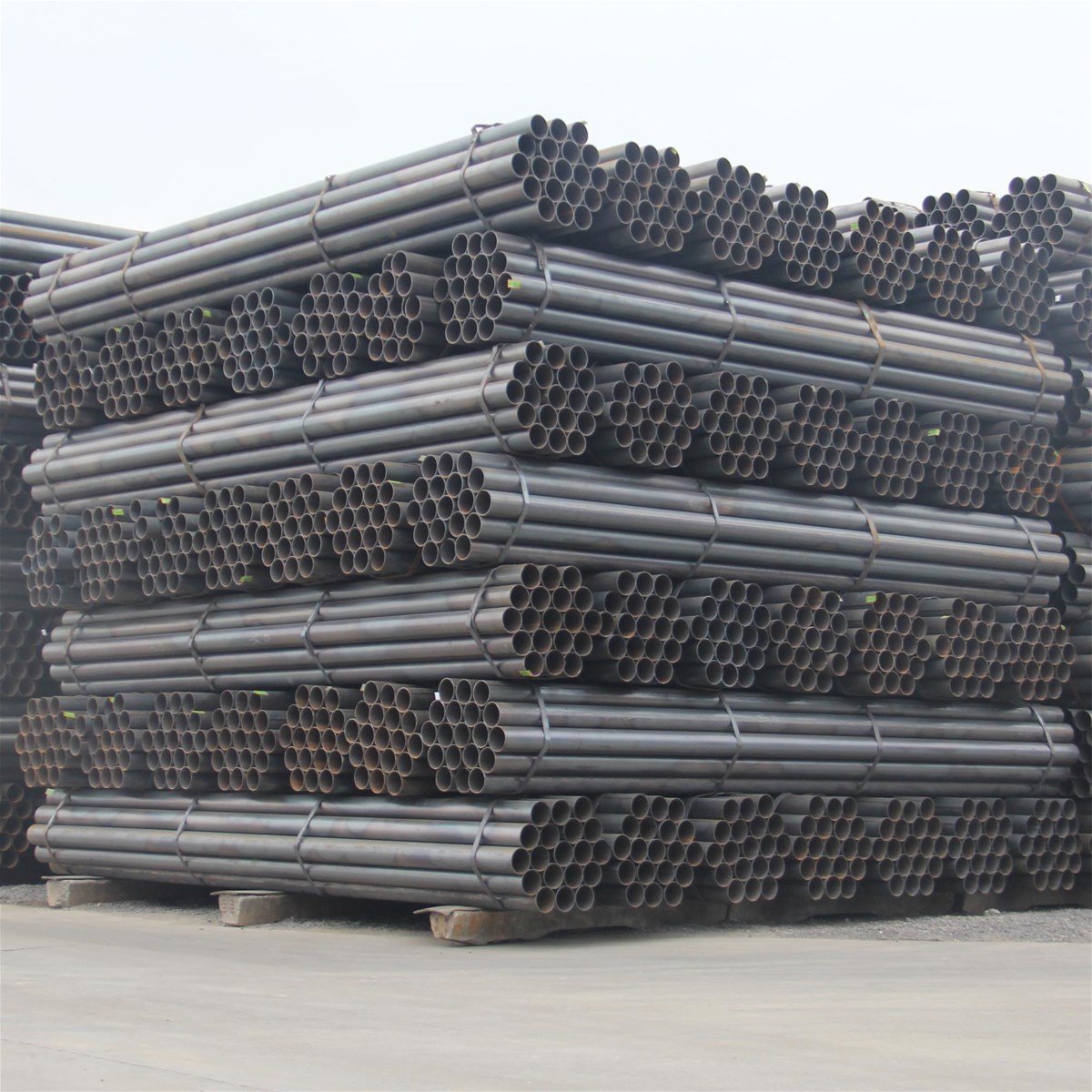 en10219 erw black round steel pipes