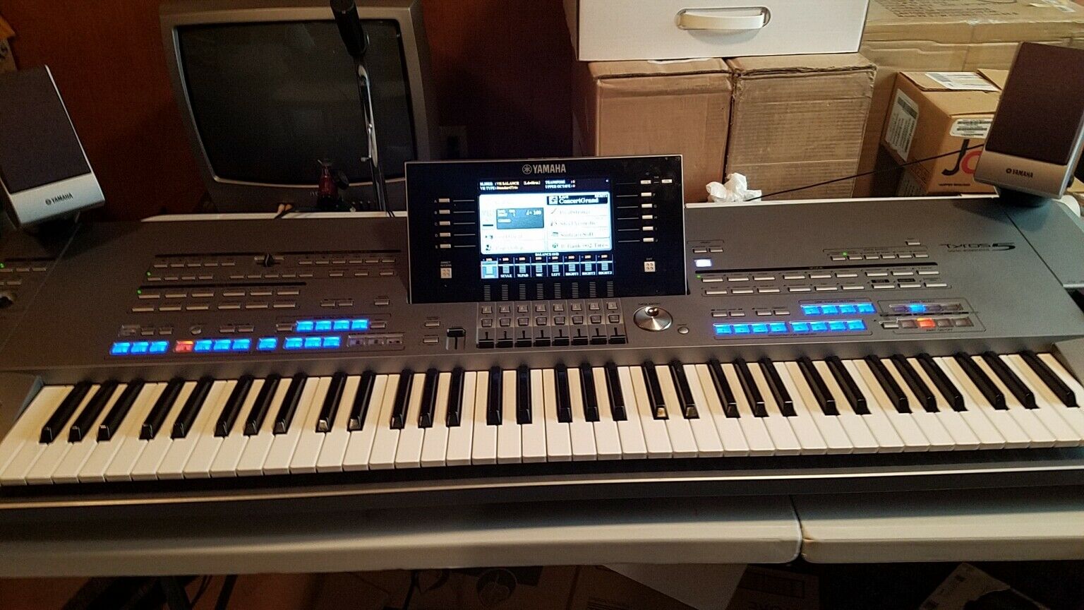 New Yamahas Tyros5 76Key Arranger Workstation Keyboard
