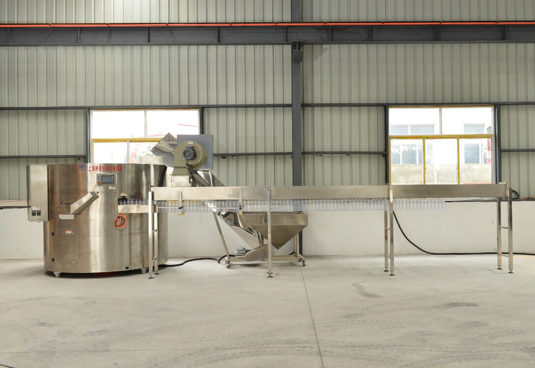 Auotmatic pet bottle unscrambler bottle orienter loading machine for beverage filling production line