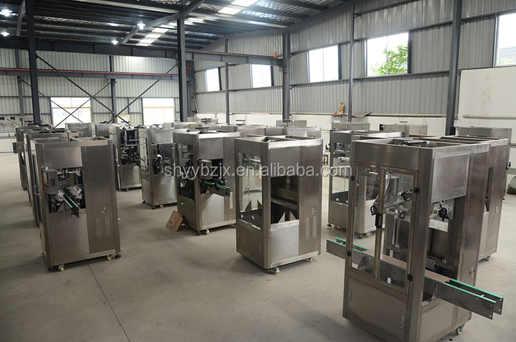 Auotmatic pet bottle unscrambler bottle orienter loading machine for beverage filling production line