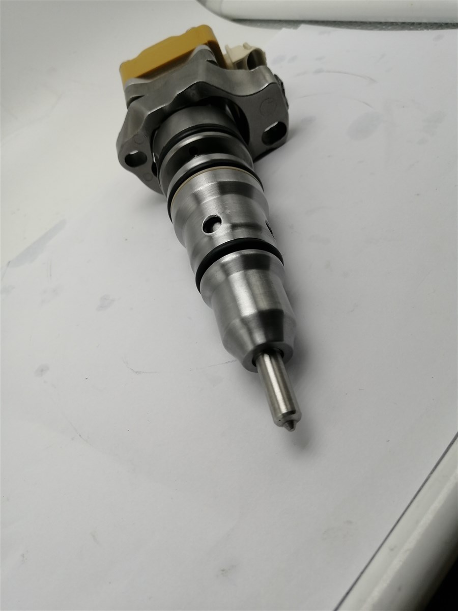 High Quality Fuel Injector 1774752 for CAT953C CAT963C Engine 3126