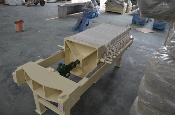 Jack filter press including plate frame filter press and box filter press