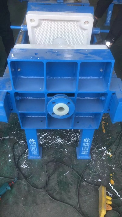 Jack filter press including plate frame filter press and box filter press