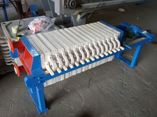 Jack filter press including plate frame filter press and box filter press