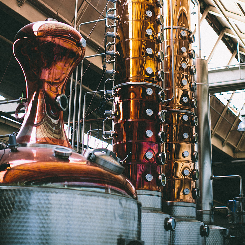 2000L Copper Distillation Tower Vodka Whisky Rum Gin Brandy Distillery Alcohol Distiller