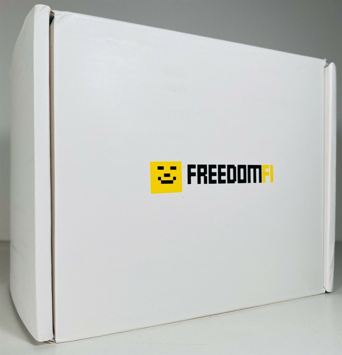 FreedomFi Helium 5G Miner Hotspot Earn HNT w LoRaWAN5G