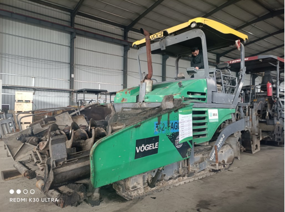 German brand Vogele 21002 asphalt paver