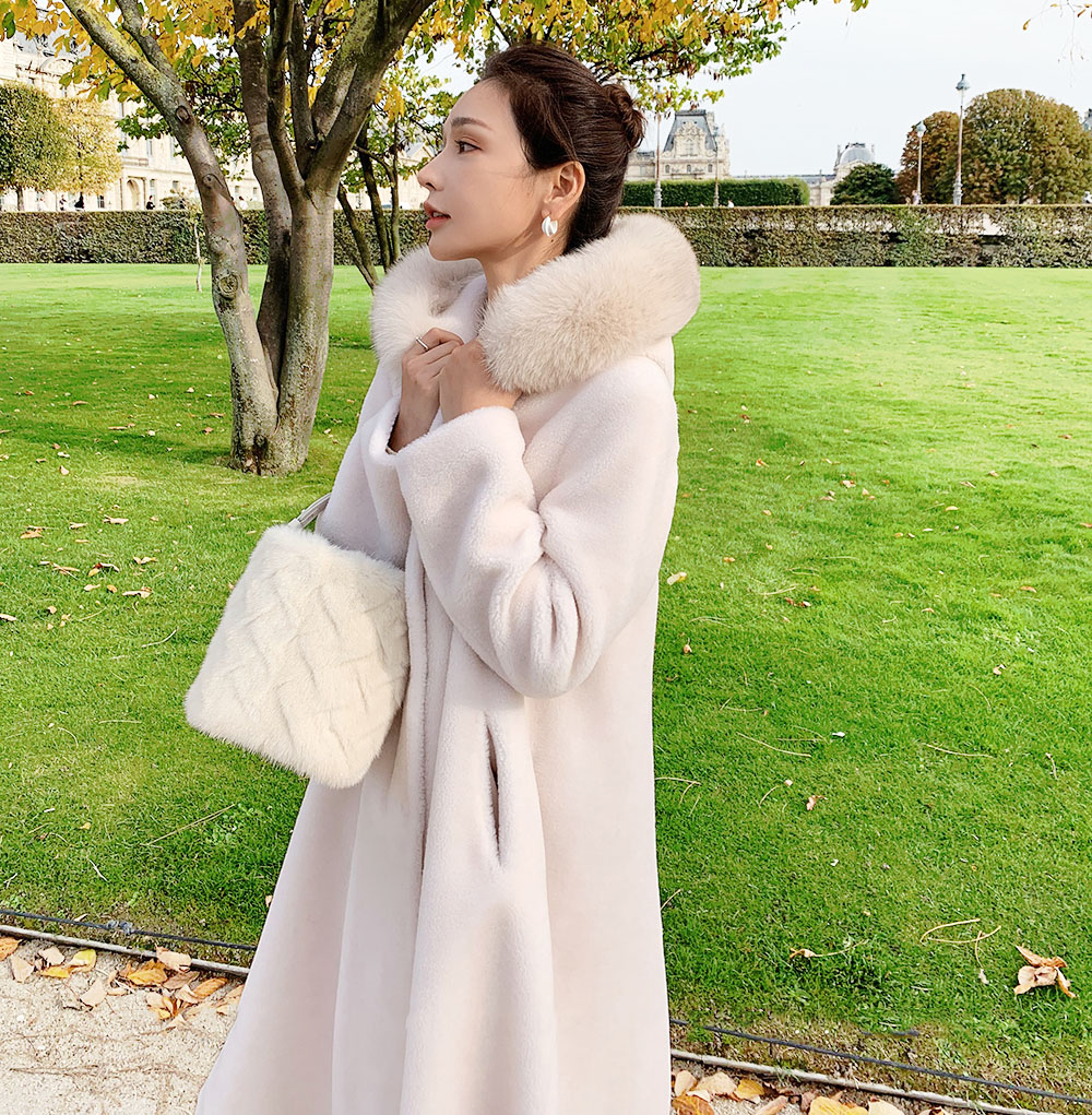 Boutique Clothing Sheep Shearling Coat Real Fox Fur Collar Hooded Granular Sheepskin Overcoat
