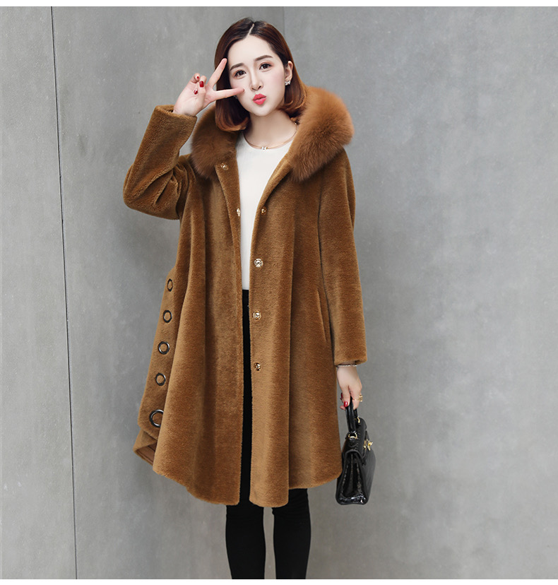 Women Autumn Winter New Warm Sheep Shearling Coats With Hat Female Real Lamb Fur Jackets Ladies Loose Solid Color O