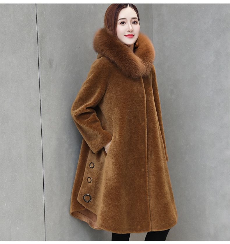 Women Autumn Winter New Warm Sheep Shearling Coats With Hat Female Real Lamb Fur Jackets Ladies Loose Solid Color O