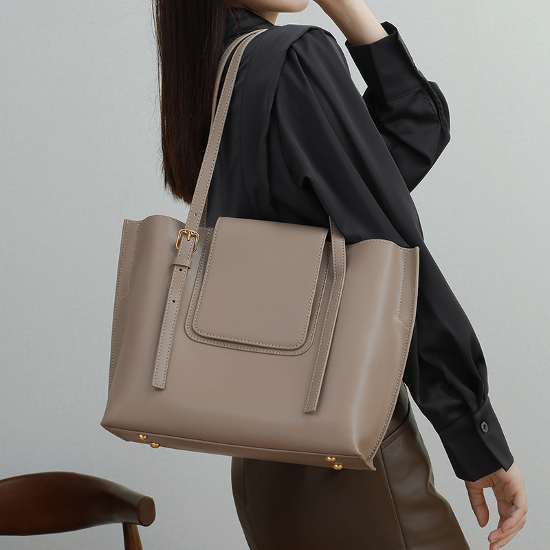 Bags 2022 new leather womens bag large capacity winged shoulder tote bag