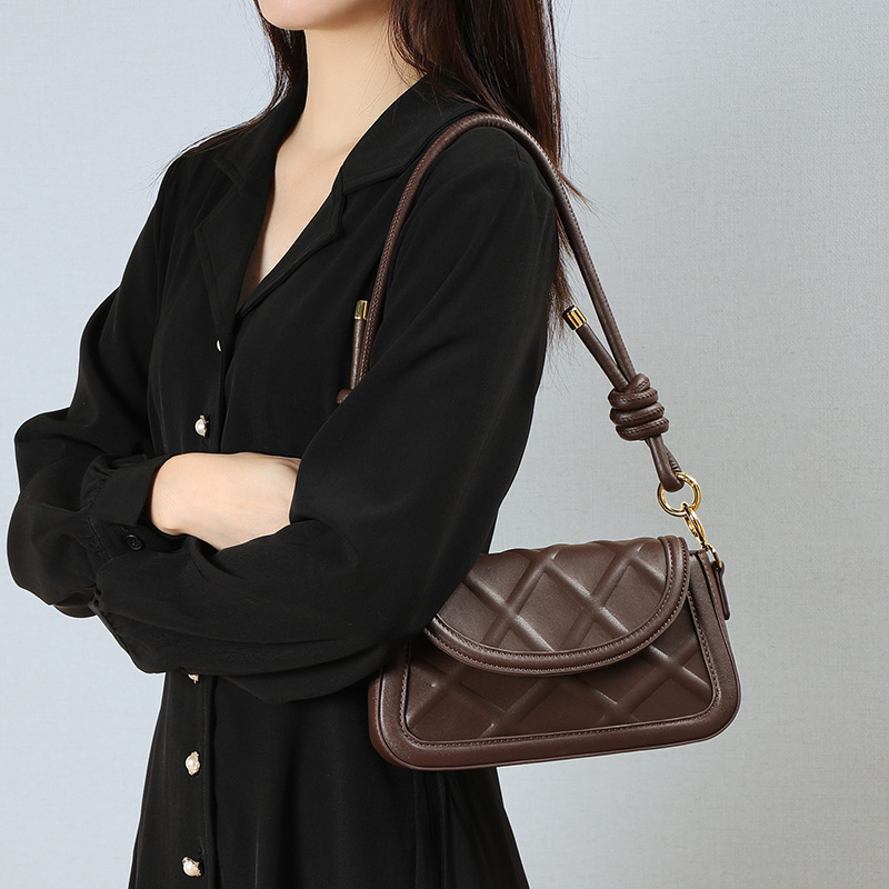New design leather lady bag high sense messenger bag for women