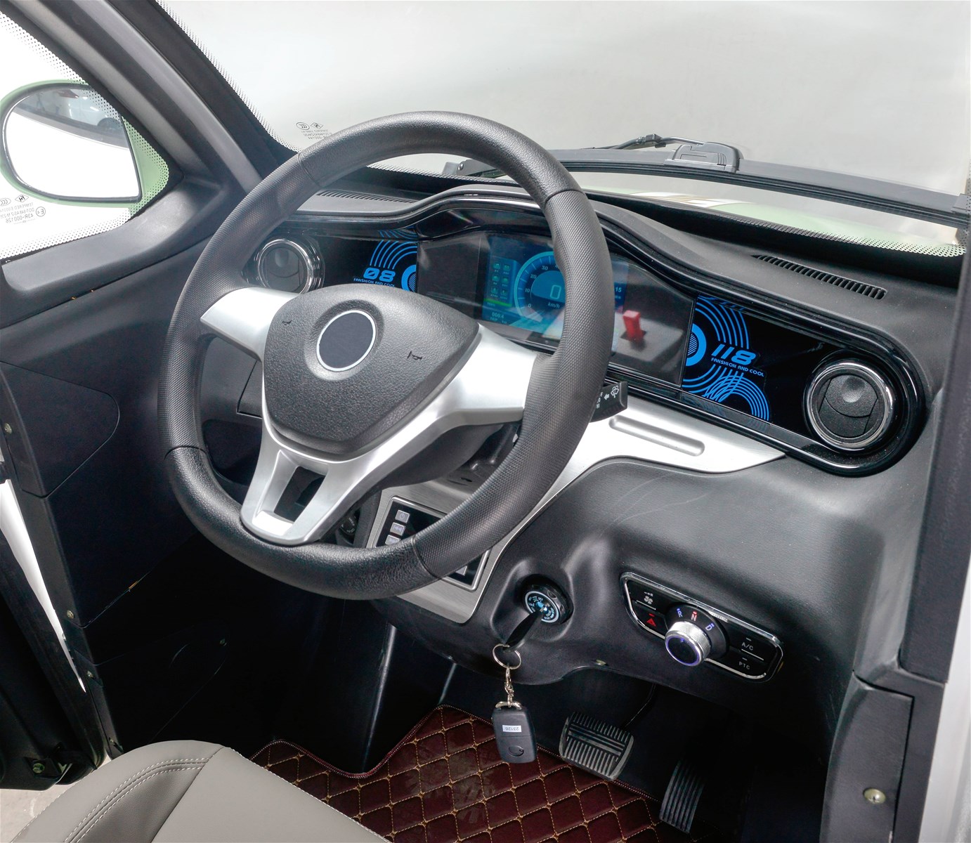 EEC safe comfortable large space electric car new energy vehicle small car scooter FSCV7