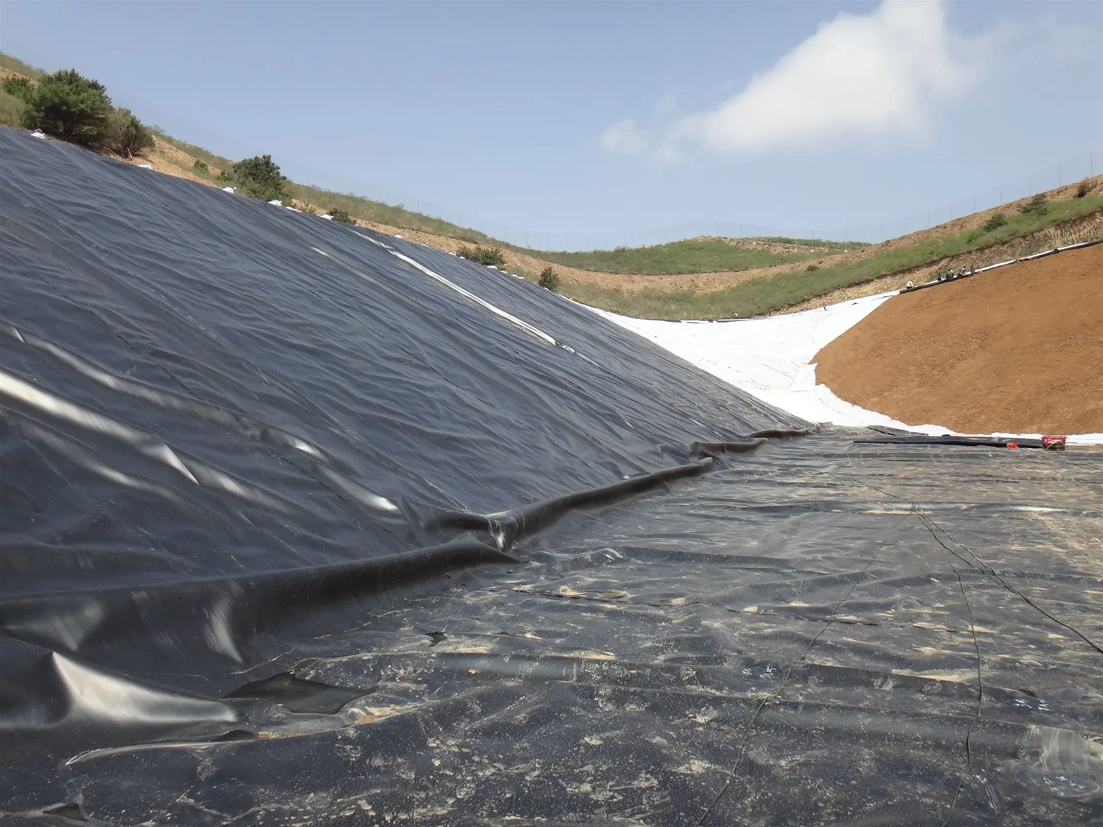 HDPE Geomembrane High Tearing Resistance Puncture Resisting Pond Liner Landfill Liner