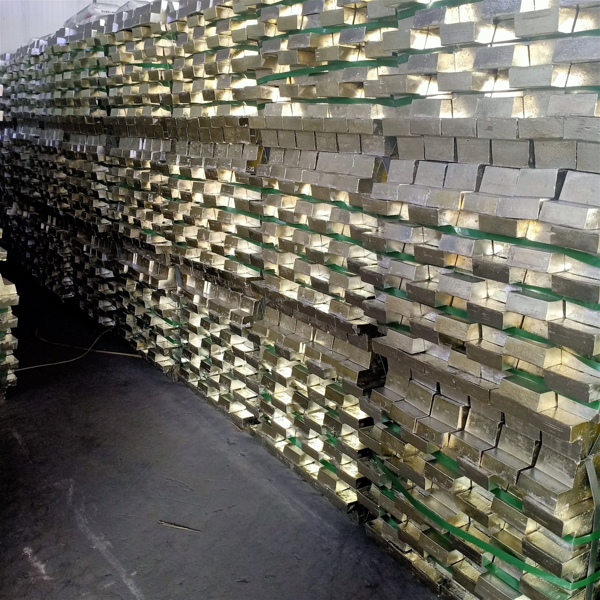 tin ingots with high quality and competitive price