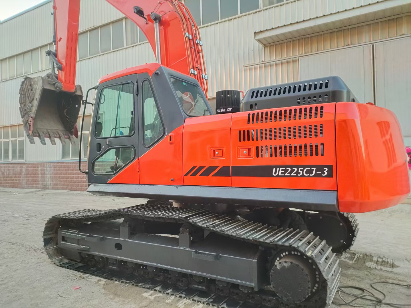 URBANELITE UE225CJ3 Crawler Excavator