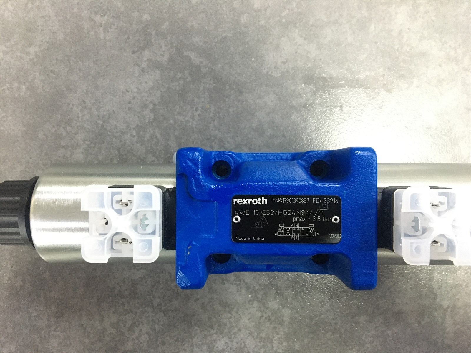 Rexroth hydraulic valve4WE10E5XHG24N9K4M