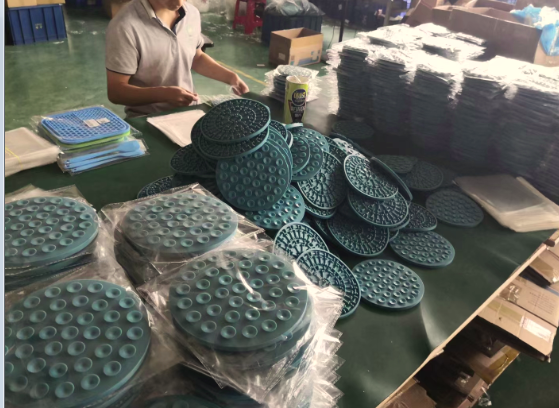 round pet lick pad food grade silicone material antislip sucking back design great for indoor and outdoor use