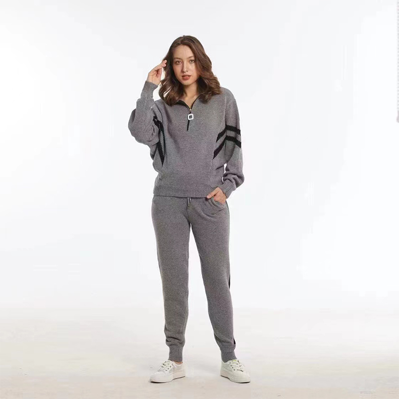 Sweatshirt suit Model No 2115