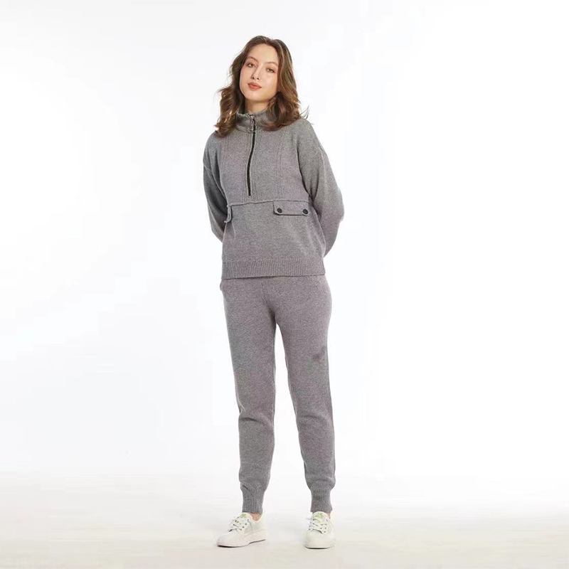 Sweatshirt suit Model No 2122