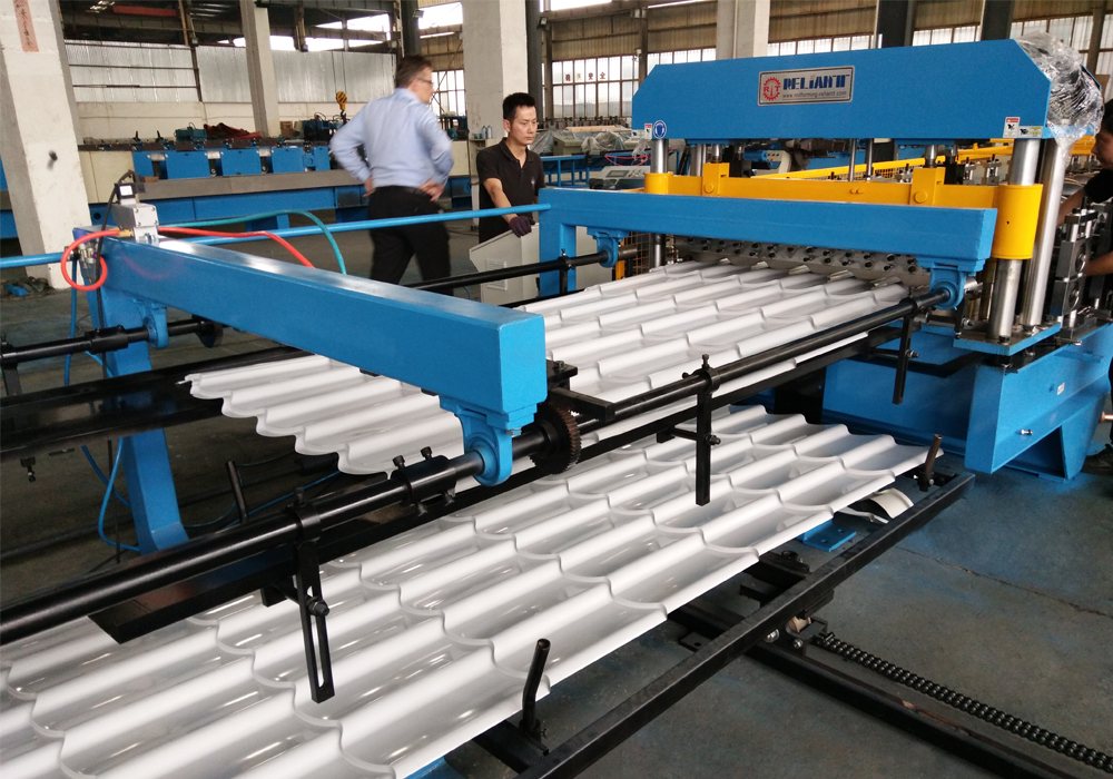 metal roof tile roll forming machine