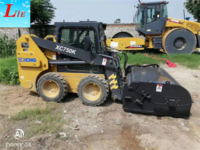 China skid steer attachments bucket sweeper pickup sweeper for skid steer