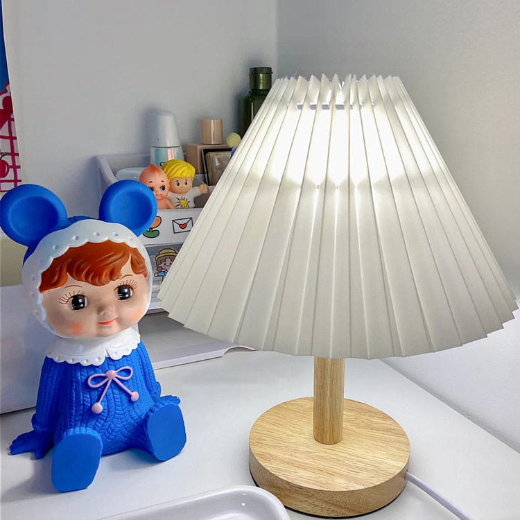 Pleated table lamp bedroom bedside creative lamp vintage homestay solid wood night light