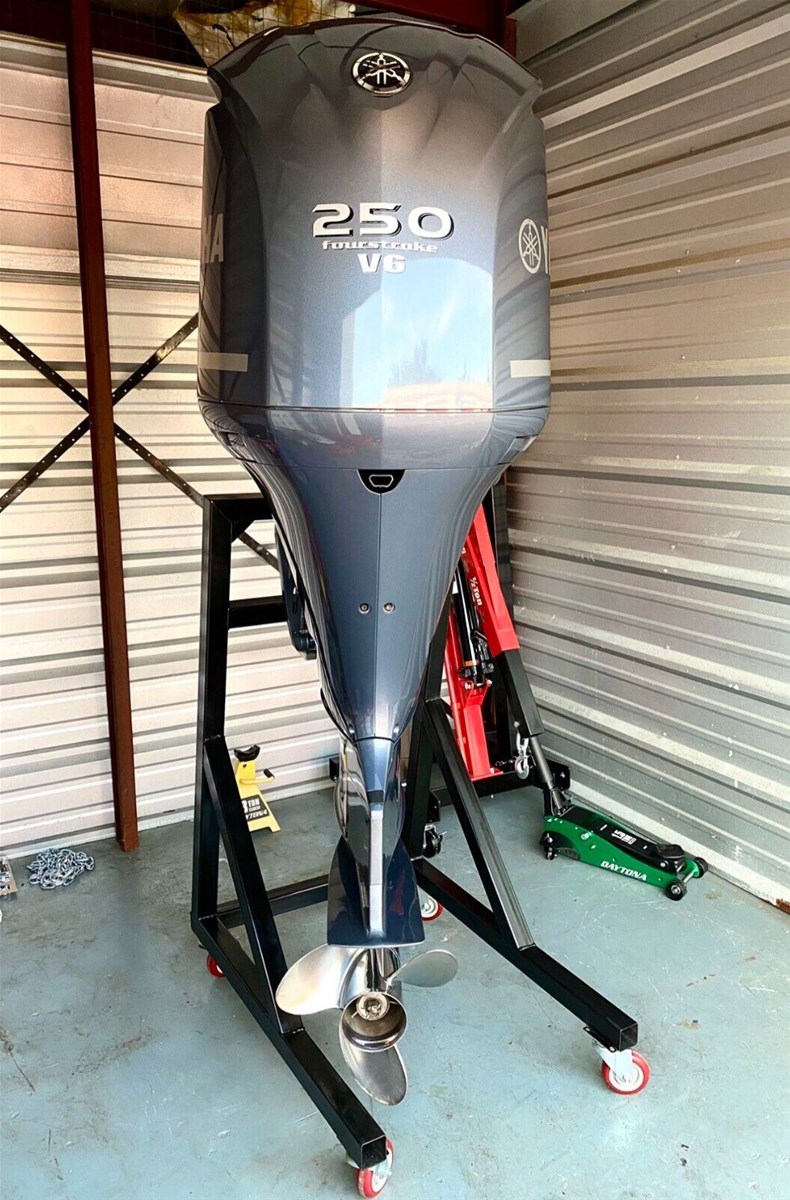 Slightly used Yamaha 250HP 4 Stroke Outboard Motor Engine