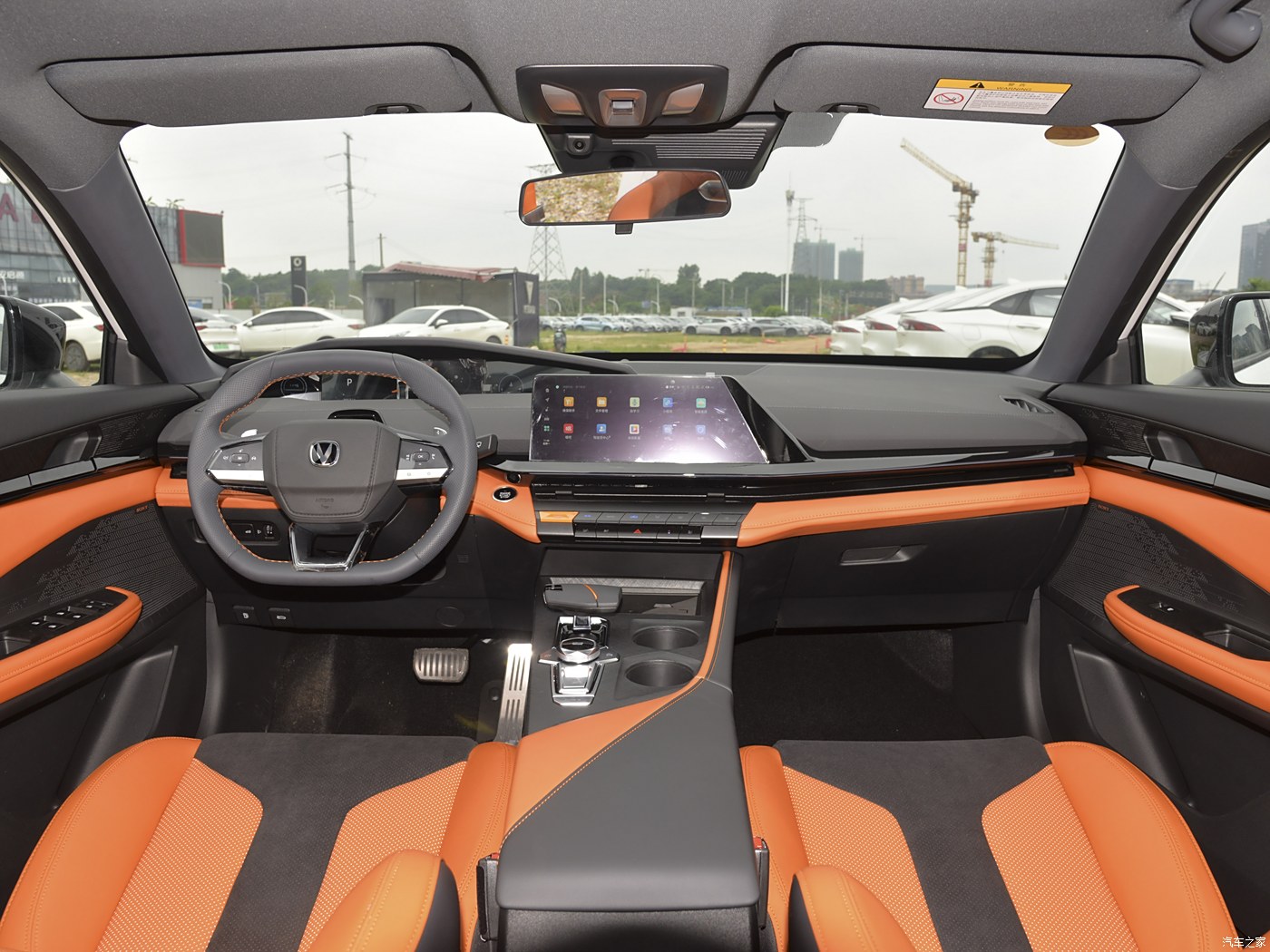 Hot Sales Cheap price Sports sedan 2024 CHANGAN UNIV 15T Made in China Good Price changan univ20t in Stock