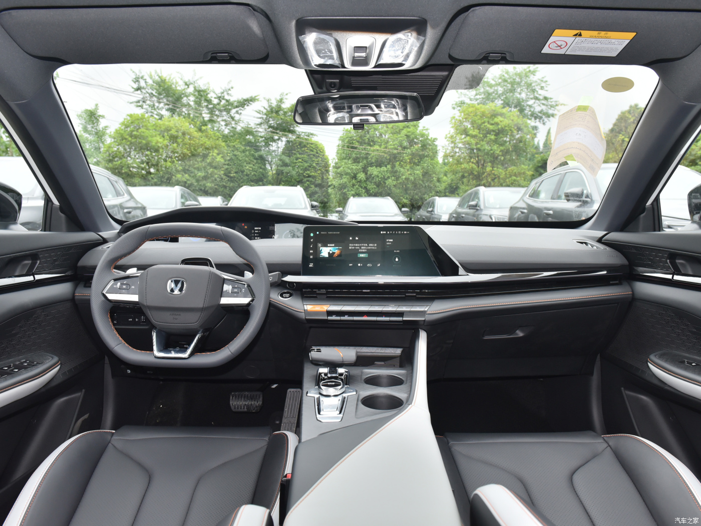 Hot Sales Cheap price Sports sedan 2024 CHANGAN UNIV 15T Made in China Good Price changan univ20t in Stock