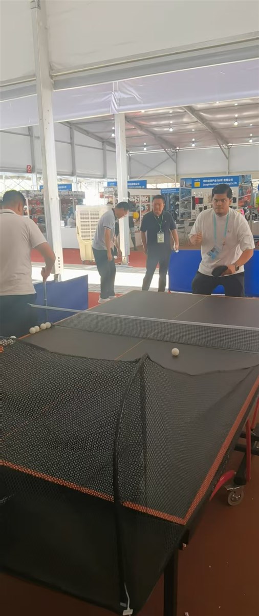 Table tennis Robot Ping pong sever machine Intelligent ping pong ball robot table tennis practice machine