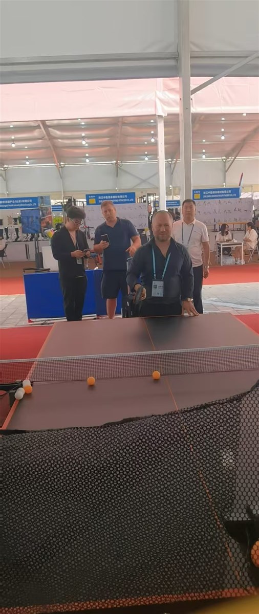 Table tennis Robot Ping pong sever machine Intelligent ping pong ball robot table tennis practice machine