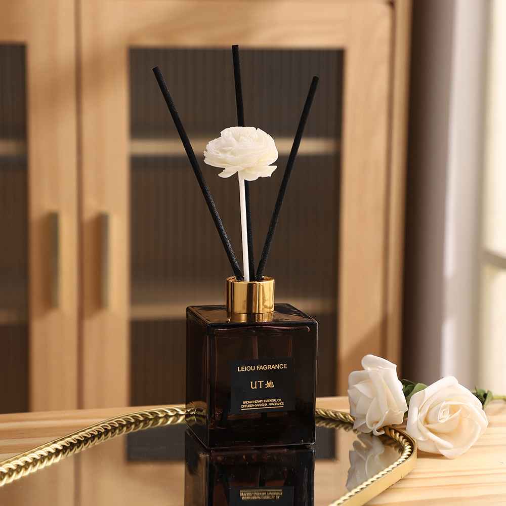 Reed Diffuser Bottle Luxury Home Decoration Glass Bottle Design Wholesale and Reed Diffuser Oil