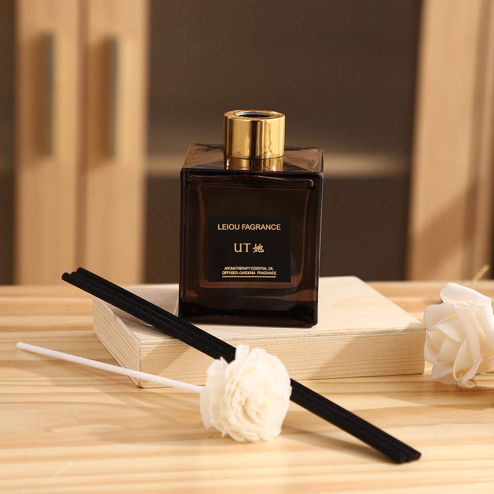 Reed Diffuser Bottle Luxury Home Decoration Glass Bottle Design Wholesale and Reed Diffuser Oil