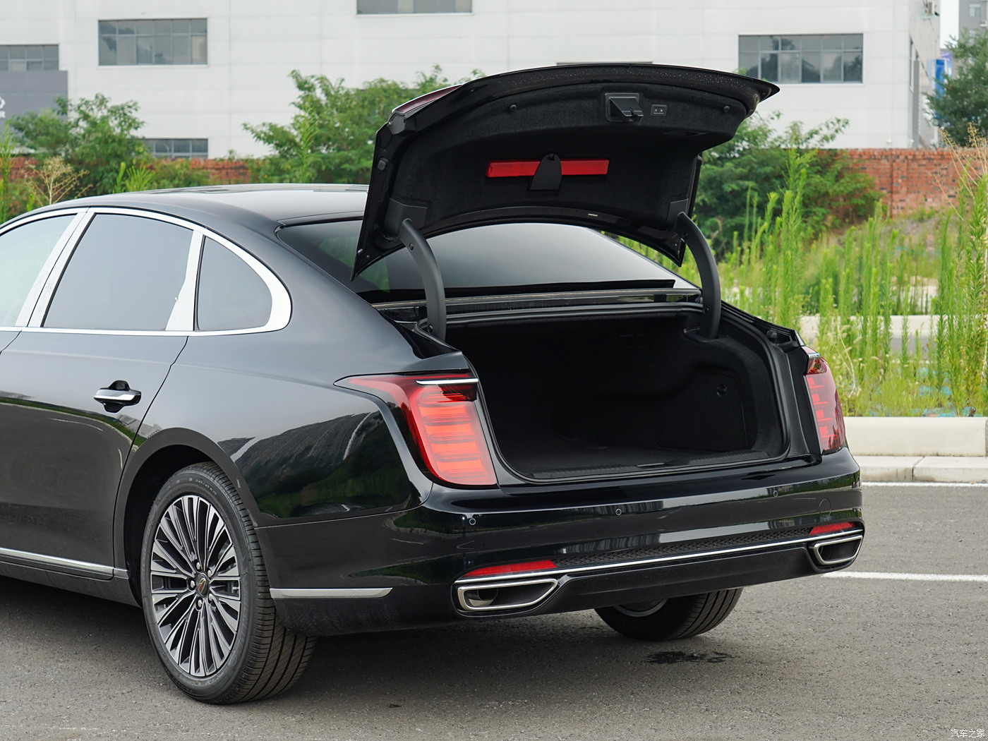 HongQi Hot Sales Cheap Price Luxury4WD Sedan 2024HONGQI H9 20T Made in China Good Price Hongqi H9 30t In Stock