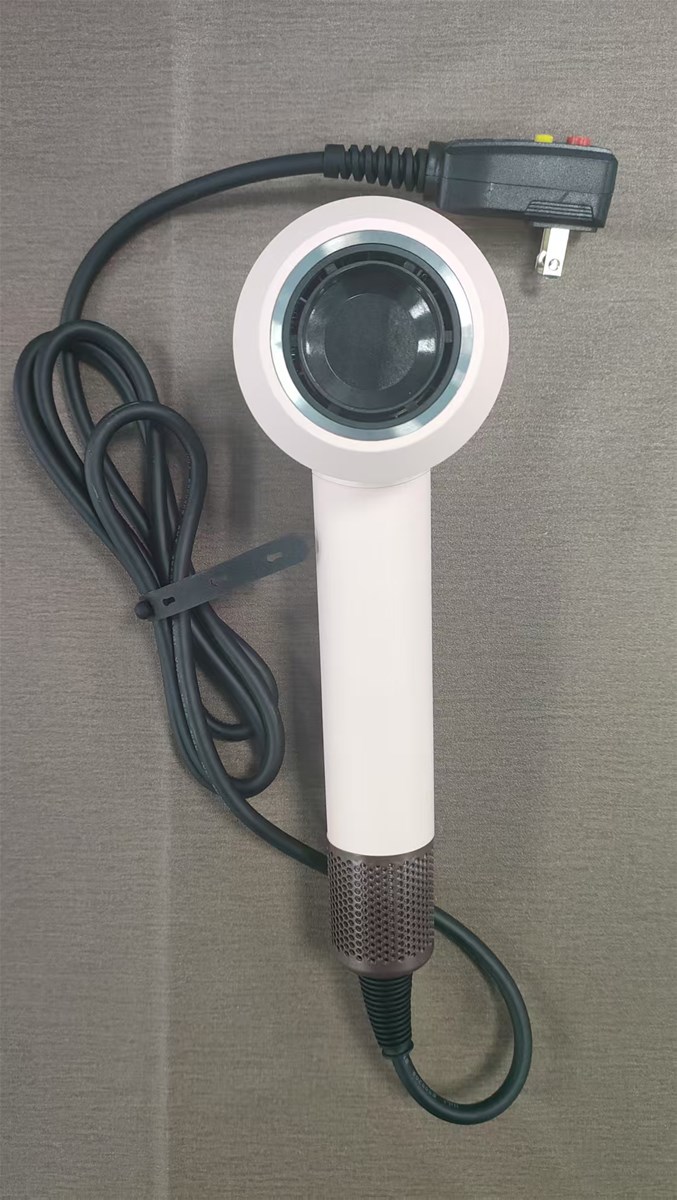 1600W High speed hair dryer Temperature memory 600 million plasma functions